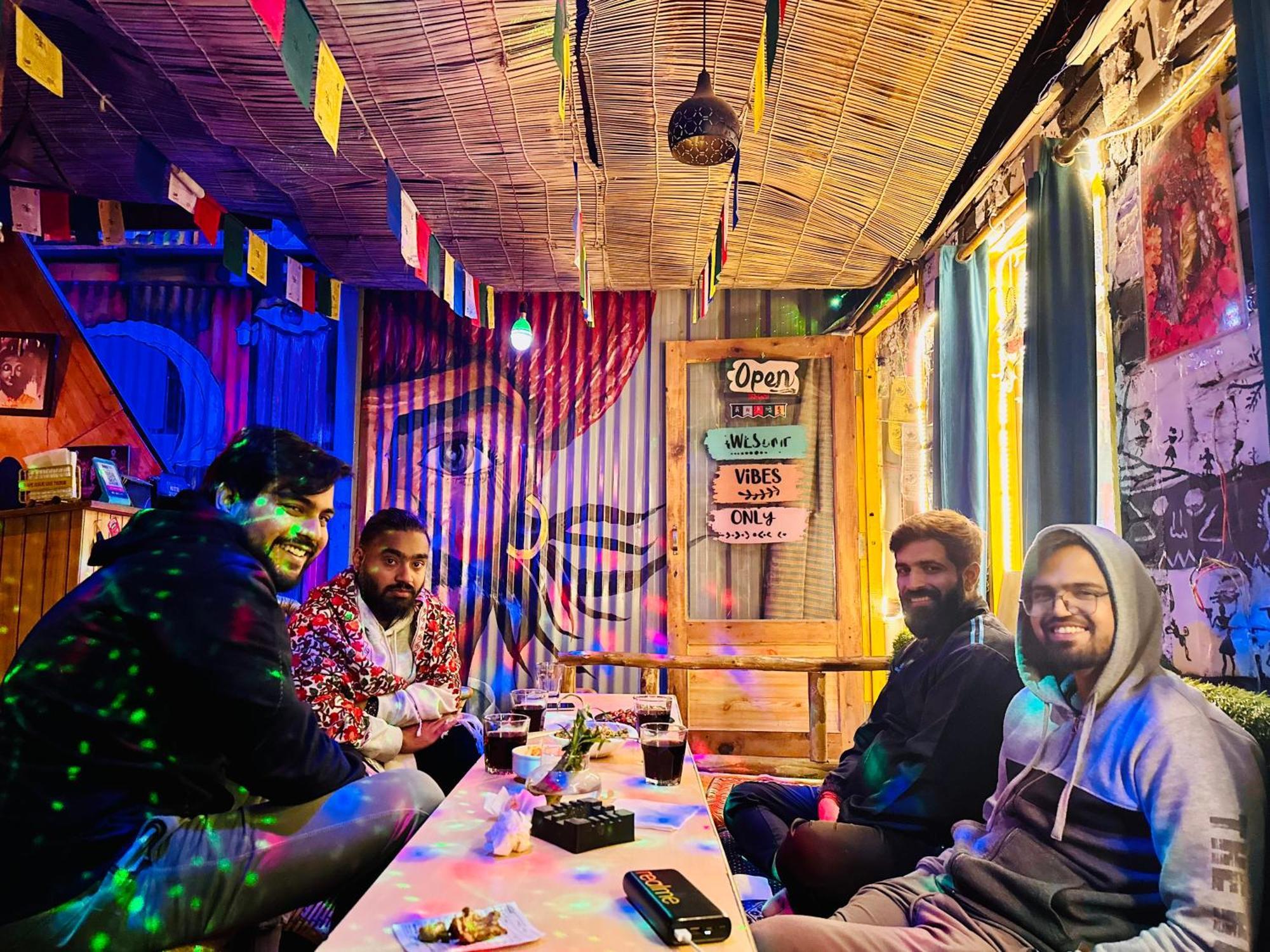 Hostel 360 Degree, Jibhi Exterior photo