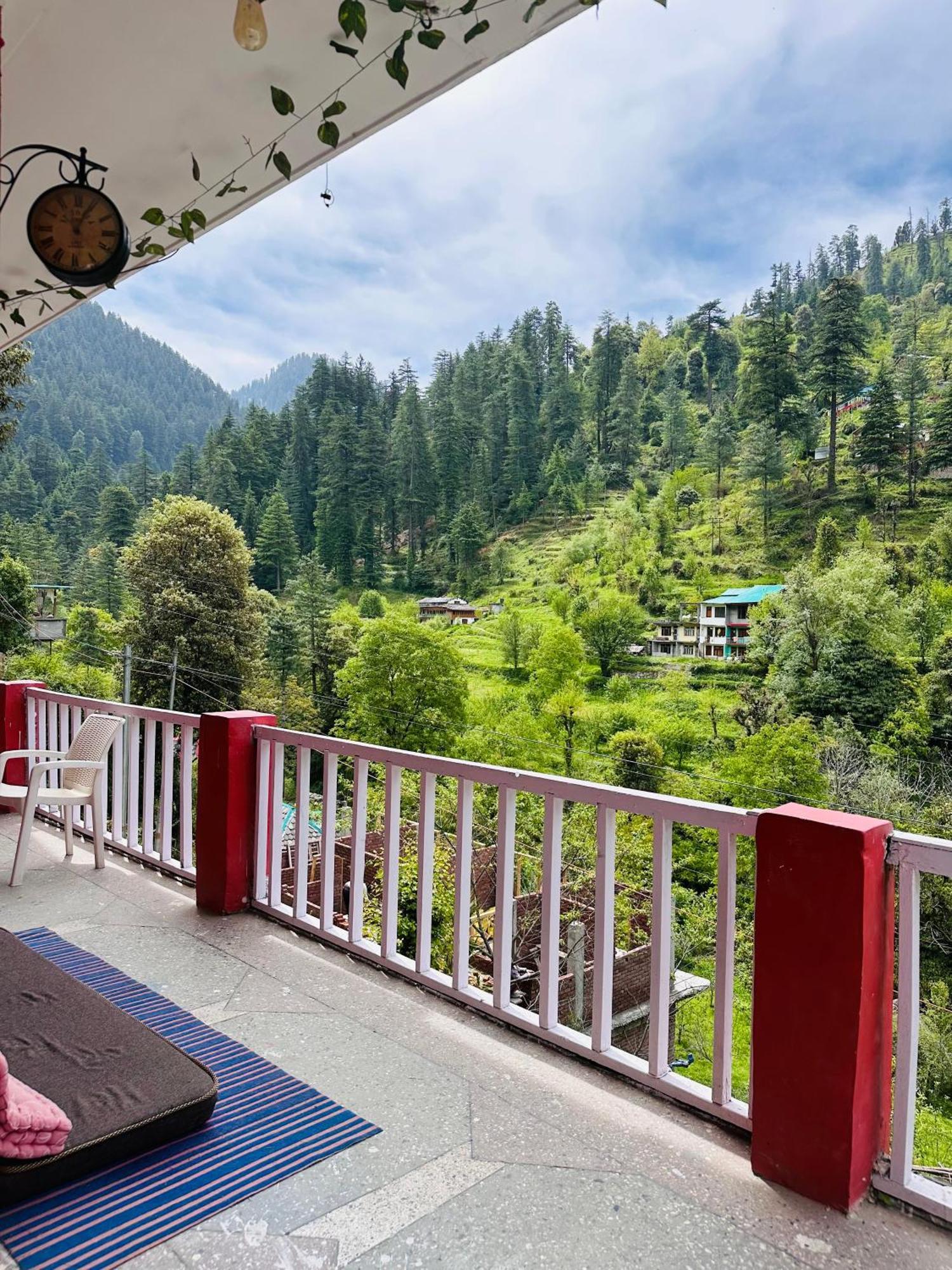 Hostel 360 Degree, Jibhi Exterior photo