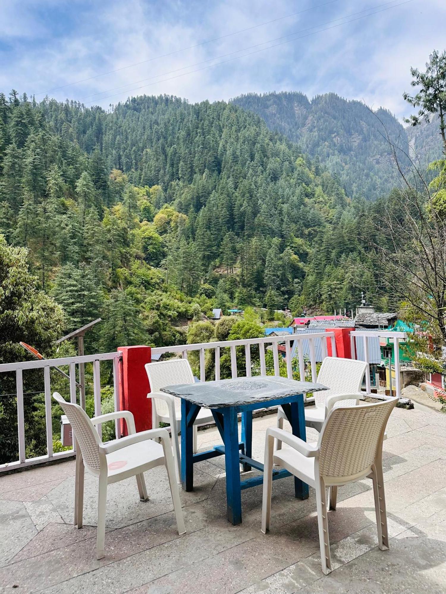 Hostel 360 Degree, Jibhi Exterior photo
